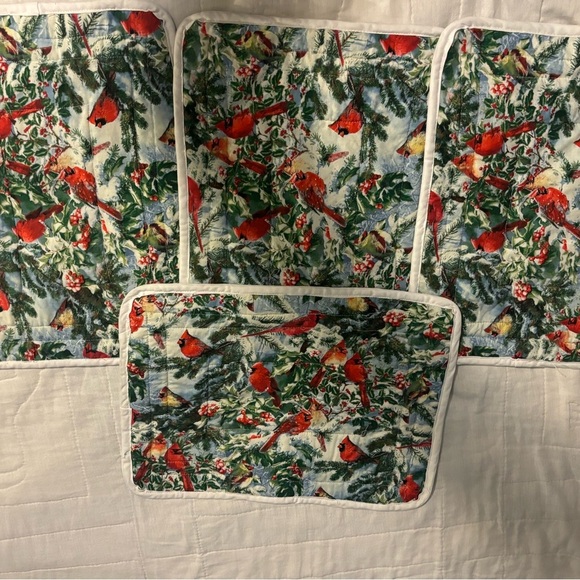 Hand quilted kitchen placemats. Set of 4. Reversible. - Picture 3 of 7